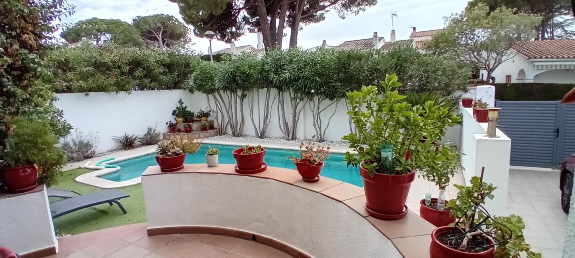 El Mon Bed & Breakfast L'Escala Exterior photo